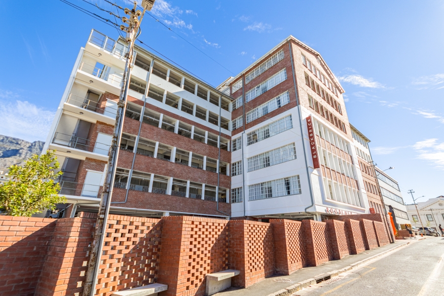 To Let 1 Bedroom Property for Rent in Gardens Western Cape